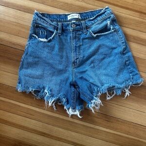 Abercrombie curve love medium wash distressed jean shorts, size 28